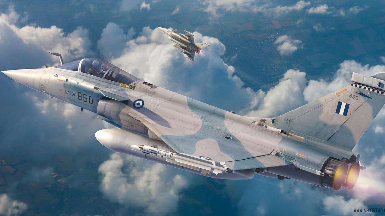 Yunanistan'ın İsrail'den aldığı M-346 uçaklarının ikisi ülkeye ulaştı