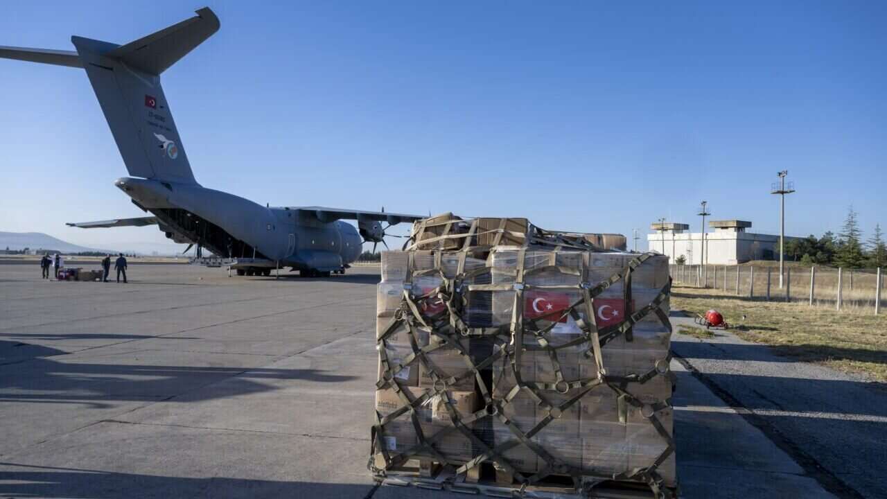 Gazzeli siviller için Türkiye'nin gönderdiği insani yardımlar Mısır'a teslim edildi