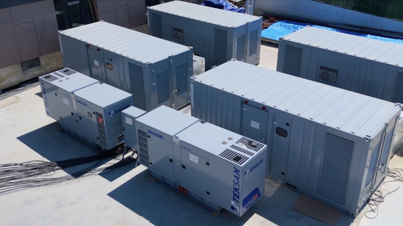 Denizaltılar için Türkiye'nin taşınabilir en güçlü şarj sistemleri üretildi