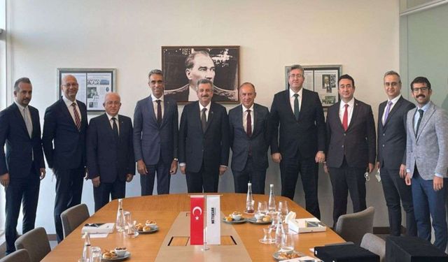 Sanayi ve Teknoloji Bakanı Yardımcısı Büyükdede, Meteksan'ı ziyaret etti