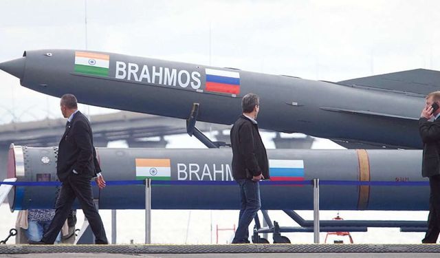 Hint-Rus ortak savunma şirketi BrahMos Aerospace, 5 milyar dolarlık hipersonik füze satışı hedefliyor