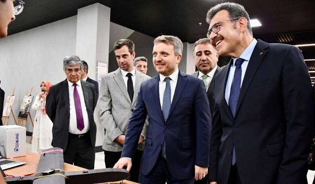 Sanayi ve Teknoloji Bakan Yardımcısı Coştu, TÜBİTAK Fen Lisesi açılış törenine katıldı