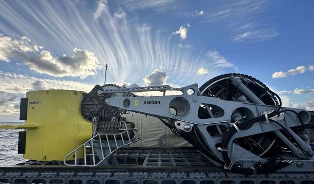ASELSAN, Türkiye'nin ilk ufuk ötesi denizaltı savunma harbi sonarı DÜFAS'ı geliştirdi