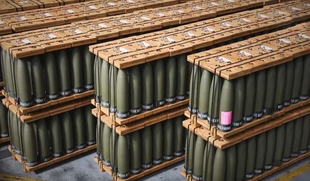 Çekya'nın başlattığı girişimle Ukrayna için 800 bin top mermisi satın alınacak