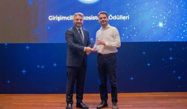 Teknopark İstanbul’a “Yılın Teknoparkı” ödülü