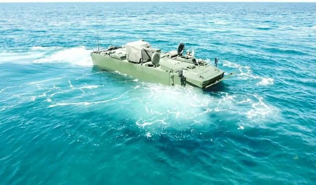 Hem kara hem deniz aracı: Zırhlı Amfibi Hücum Aracı (ZAHA)