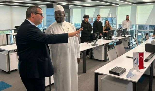 ULAK Haberleşme Liberya Devlet Başkanı Özel Temsilcisi Kouyateh’i ağırladı