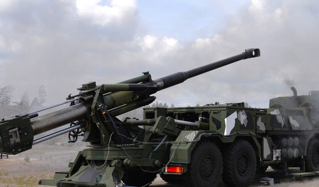 Patria, ARVE 155mm topçu sisteminin canlı atış testlerini gerçekleştirdi