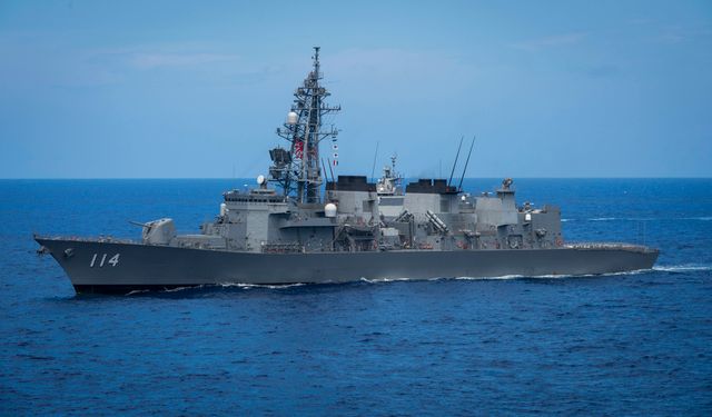 Japon savaş gemileri 90 yıl sonra Wellington limanında