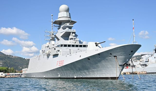 İtalya ile Yunanistan, fırkateyn satışına yönelik mutabakat zaptı imzaladı