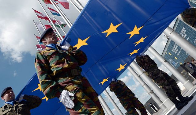 AB ülkelerinin savunma harcamaları 380 milyar avroyu aşacak