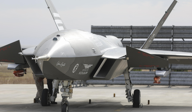 Bayraktar KIZILELMA ilk mühimmatlı uçuşunu gerçekleştirdi