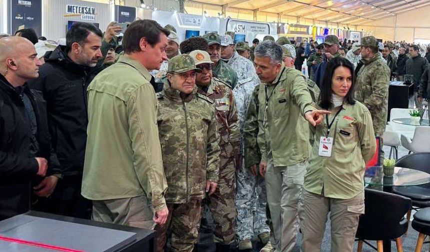 FNSS “Kış Tatbikatı-2025”te Orgeneral Bayraktaroğlu’nu ağırladı